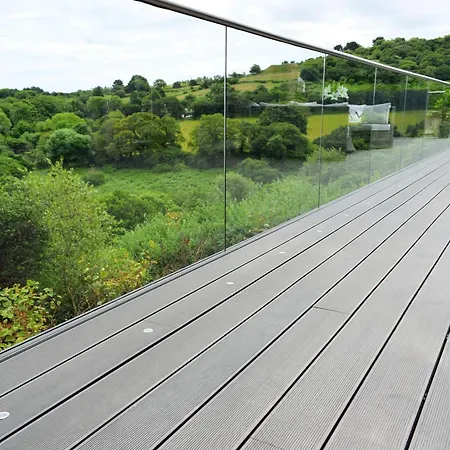 New Panoramic Riverview With Ev Plug *